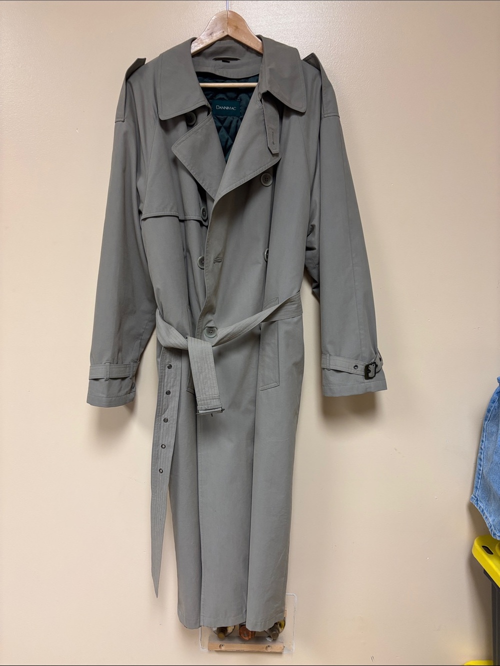Classic Men's Trench Coat in tan - Picture 1 of 7
